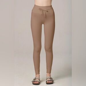 925fit Waist of Time Latte-S Pants